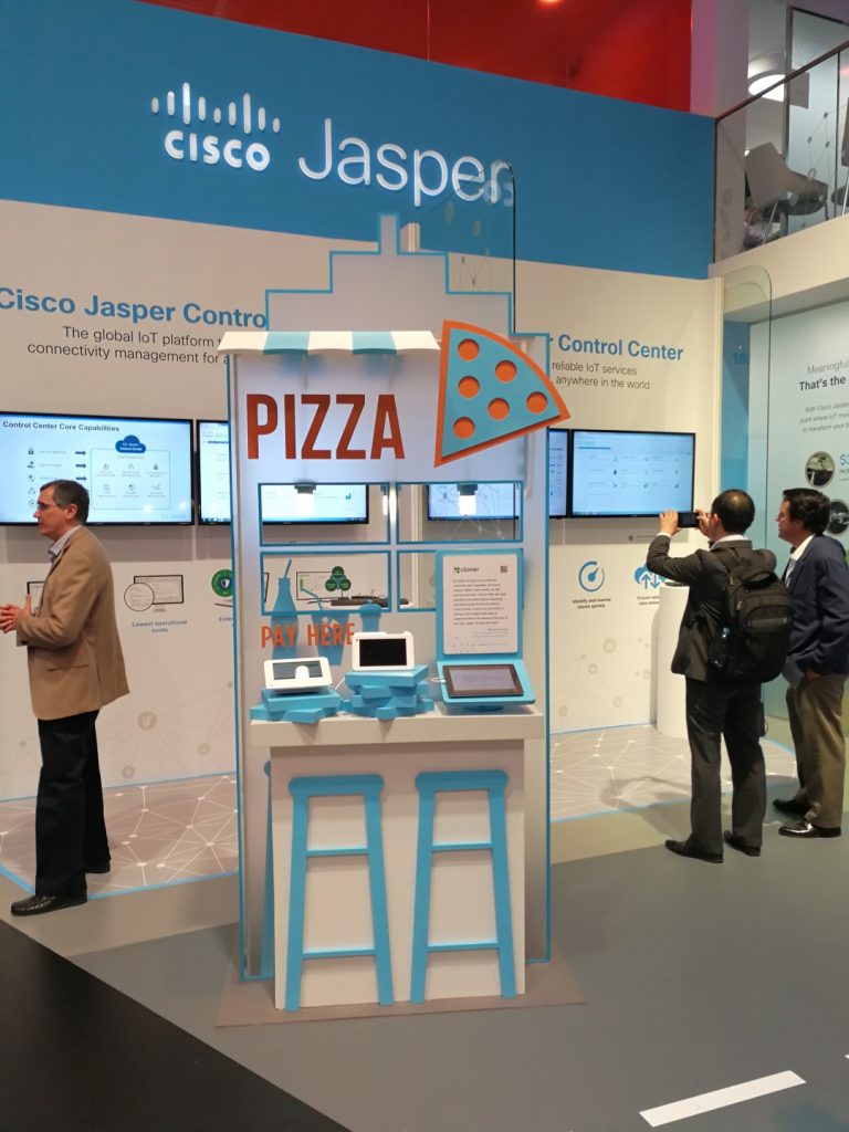 Esculturas de metacrilato para Cisco Jasper en Mobile World Congress