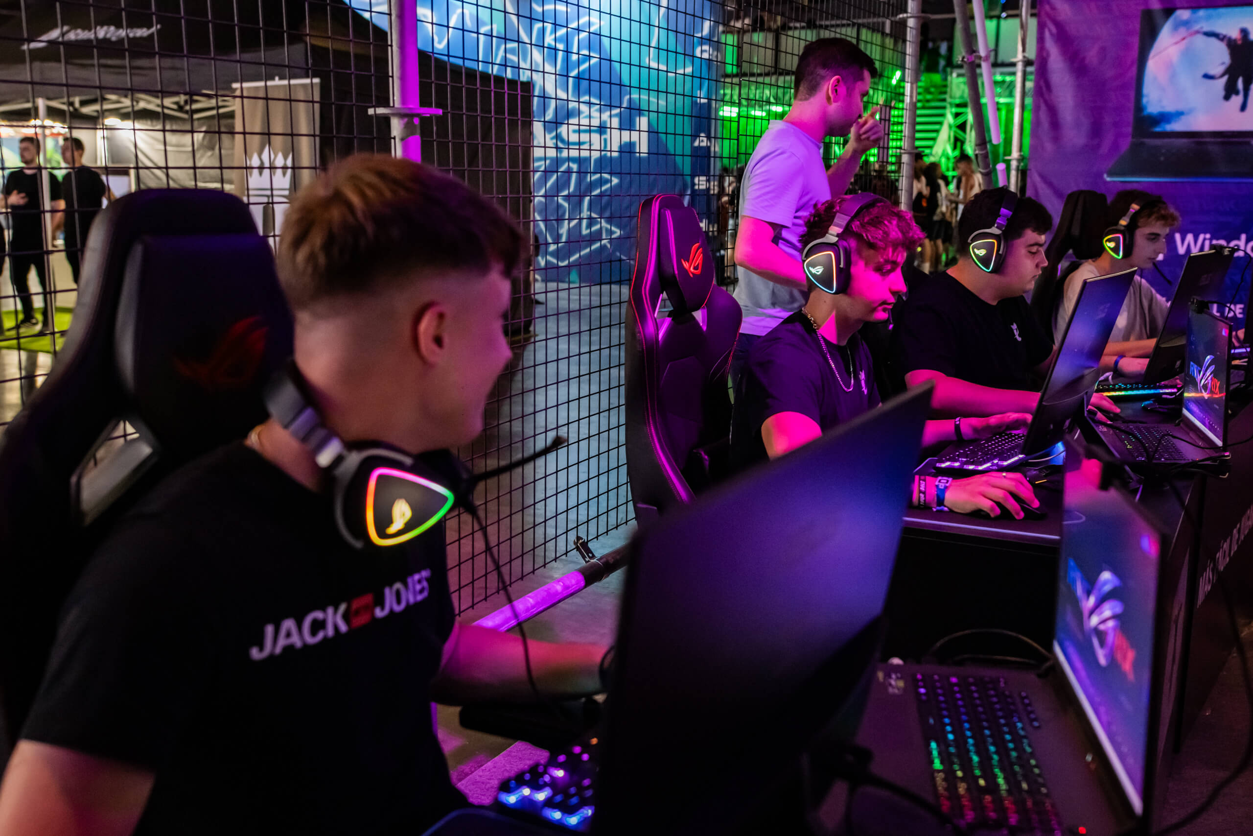 asus republic of gamers montaje stand 2023 froch cc 09