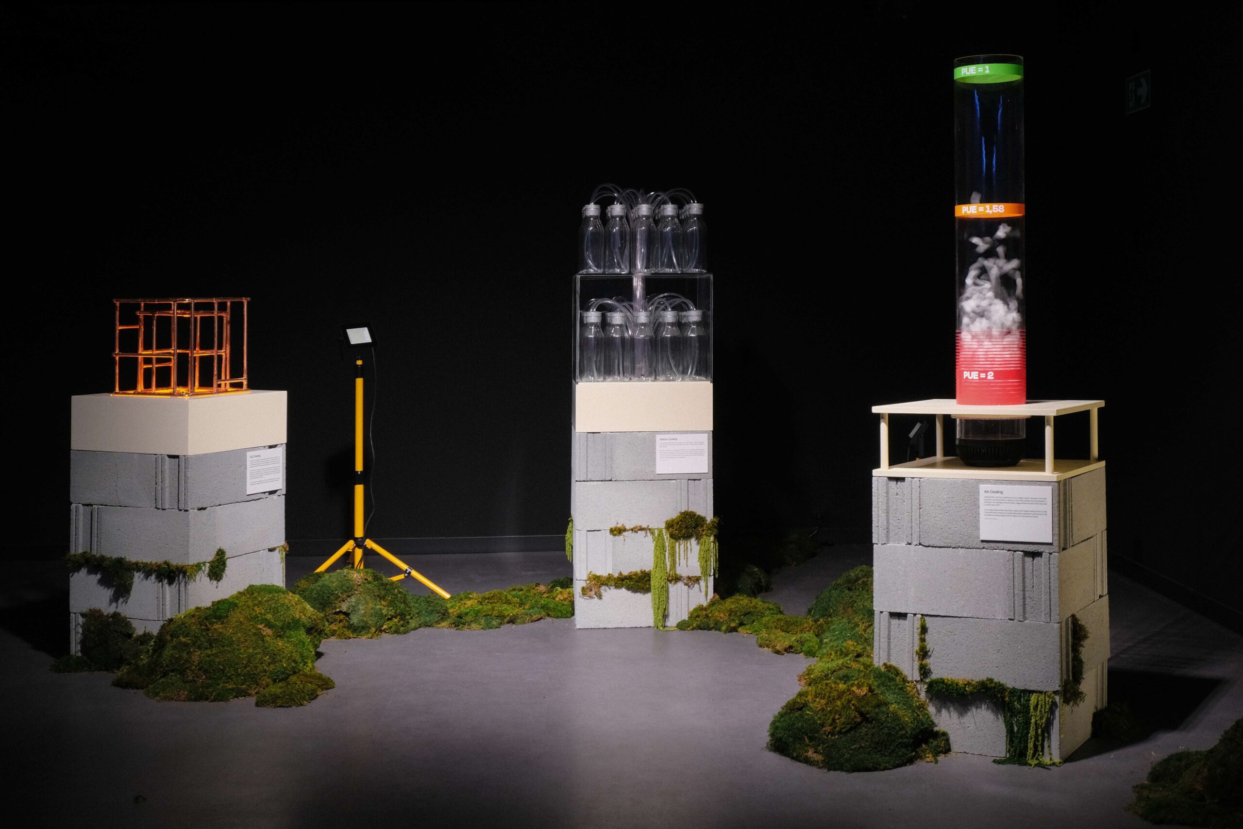 instalacion odd spaces totems froch 5