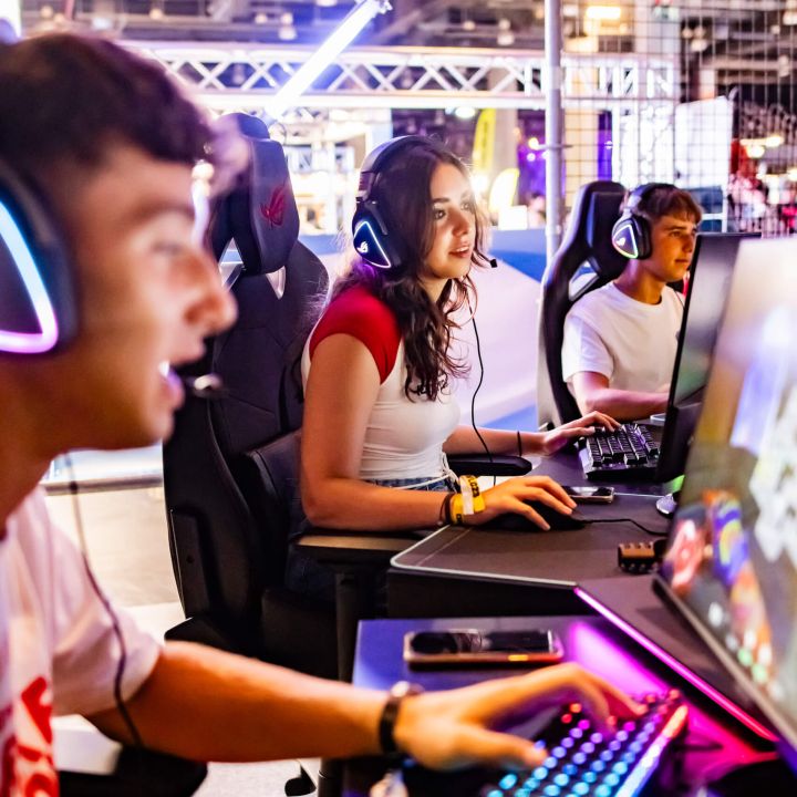 asus republic of gamers montaje stand 2023 froch cc 07