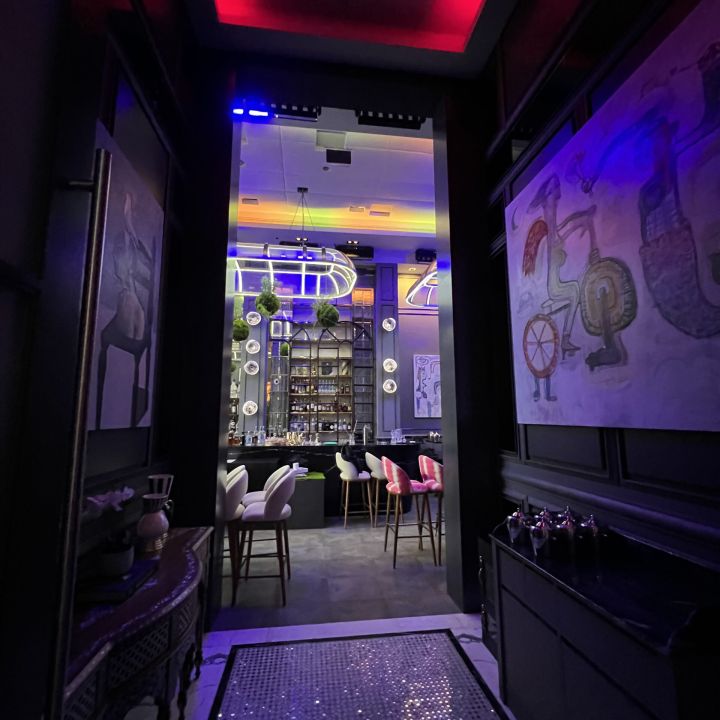 august dubai restaurant froch iluminacion 5