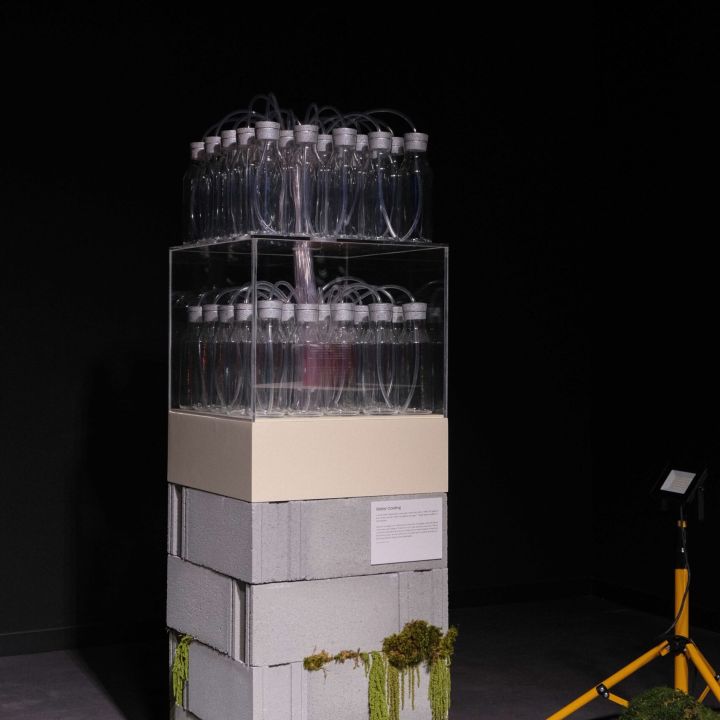 instalacion odd spaces totems froch 2